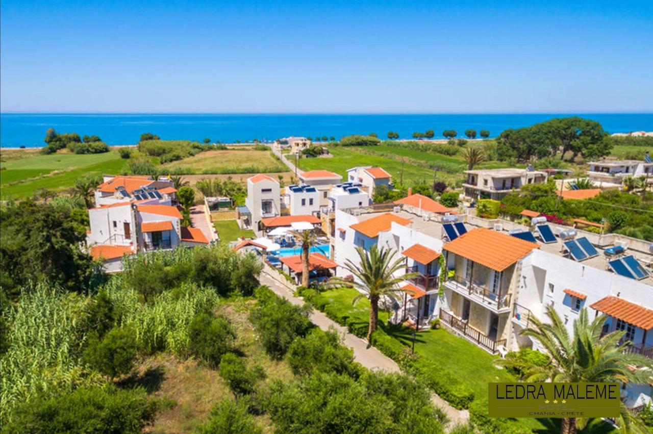 Ledra מלון דירות 3*