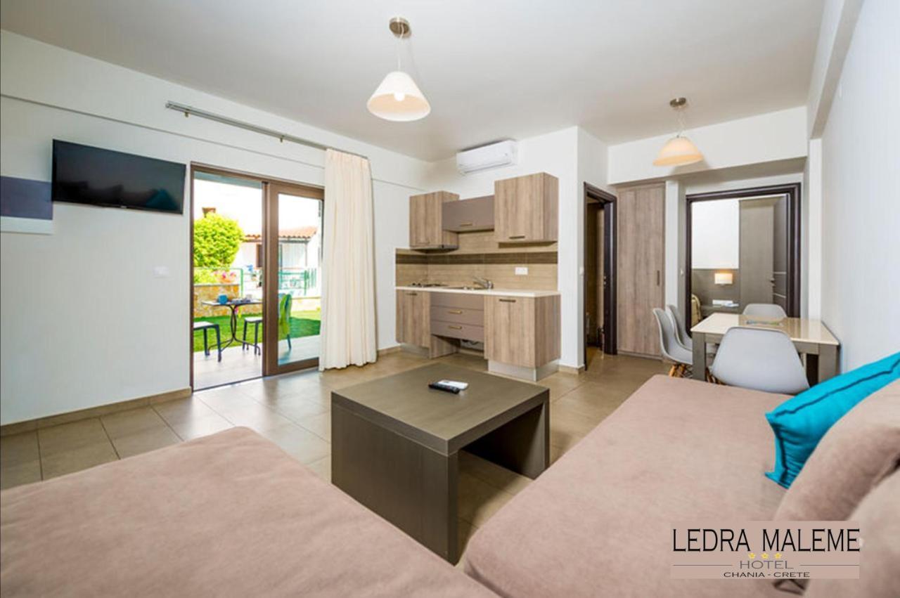 מלון דירות Ledra 3*